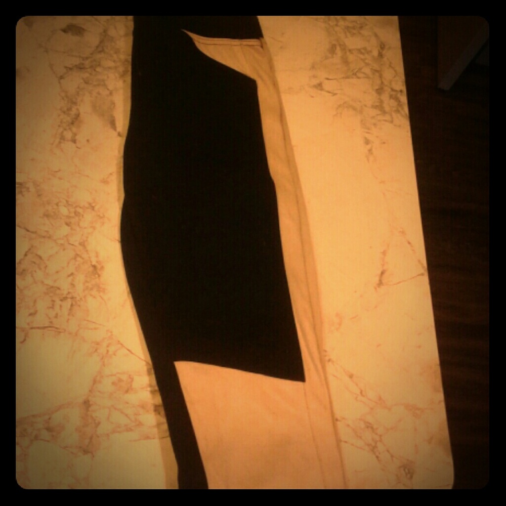 Black and tan leggins